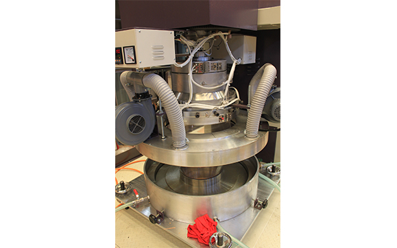 Die-rotary-device-for-PP